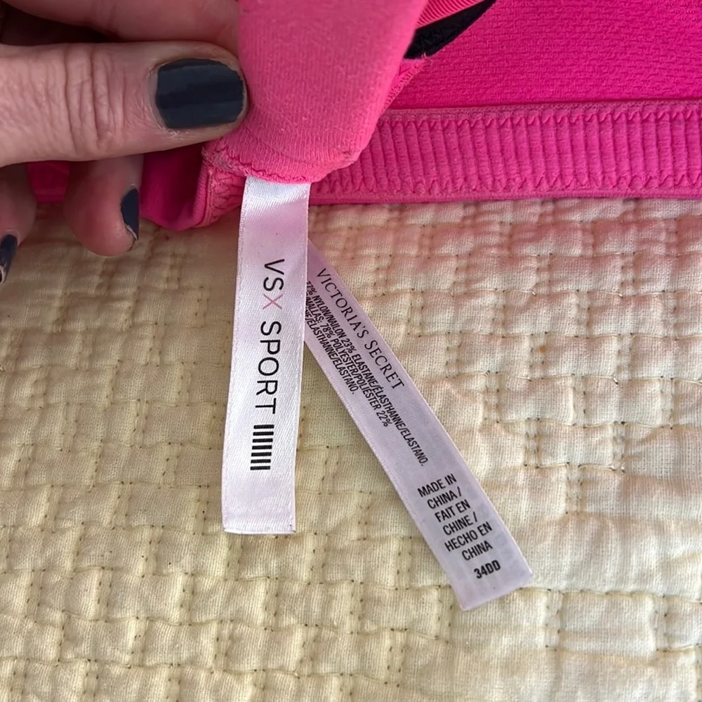 Victoria’s Secret VSX Sports Bra 34DD
Bright Pink Black Color - Picture 4 of 5